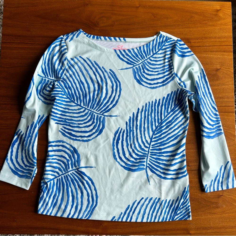 NEW Vineyard Vines Size S Boat Neck Performance Top